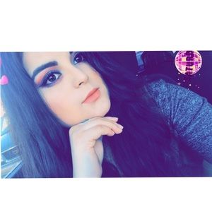 Meet your Posher, Gloria